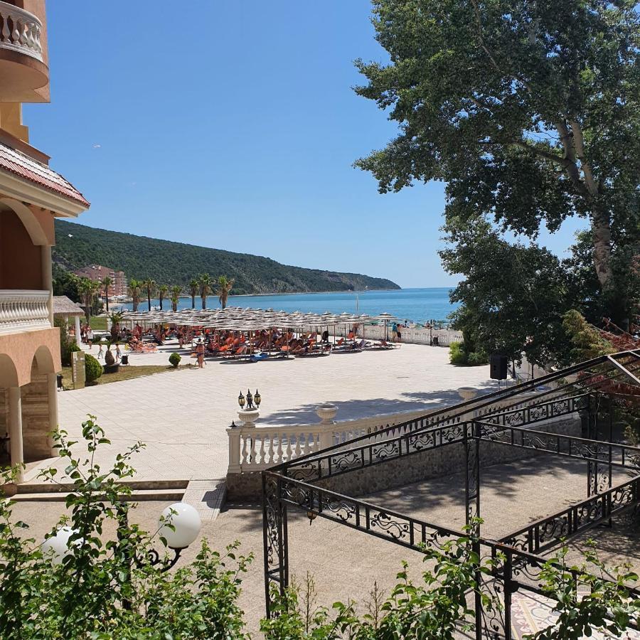 Andalucia Beach - Sea Viev Apartments Elenite Eksteriør billede