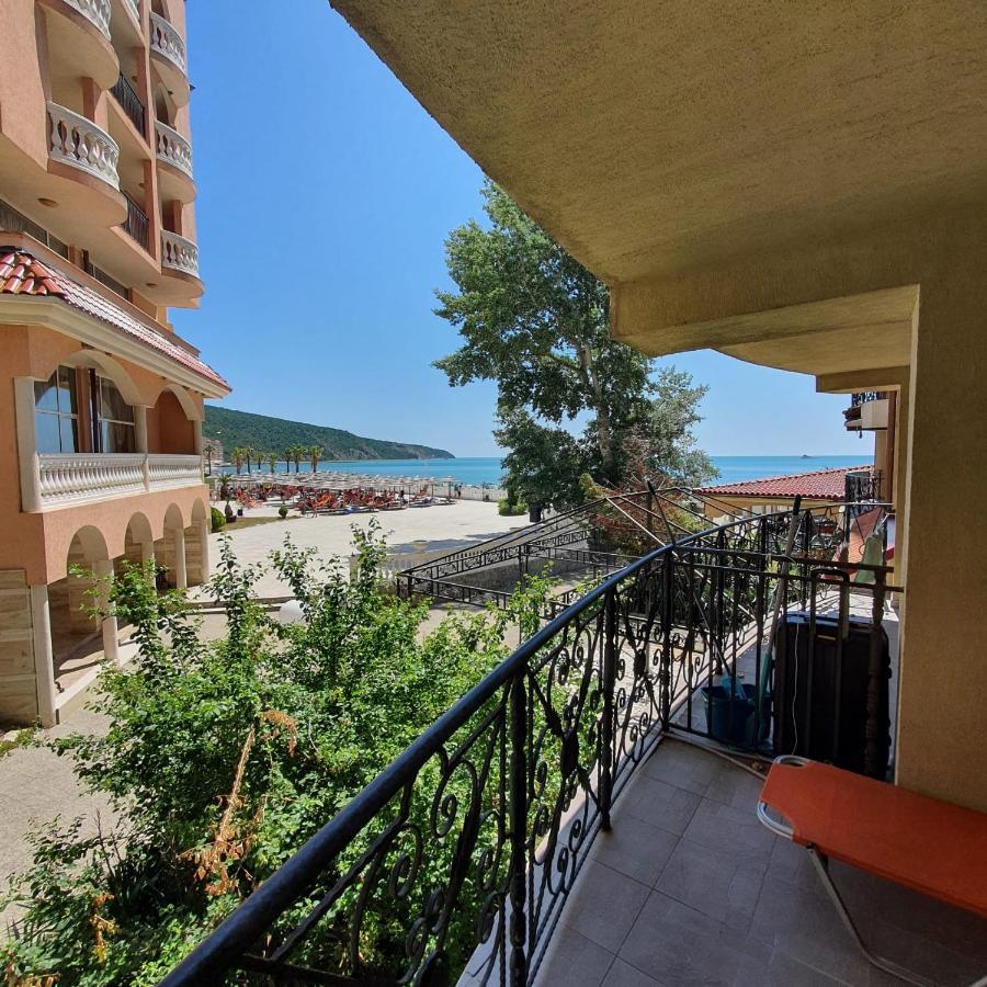 Andalucia Beach - Sea Viev Apartments Elenite Eksteriør billede