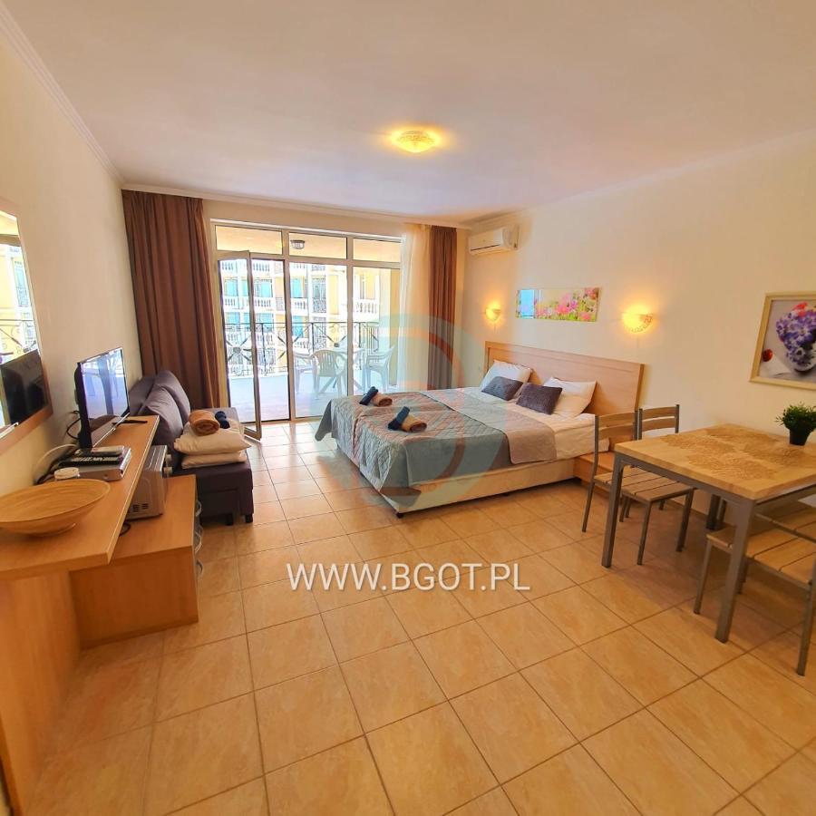 Andalucia Beach - Sea Viev Apartments Elenite Eksteriør billede